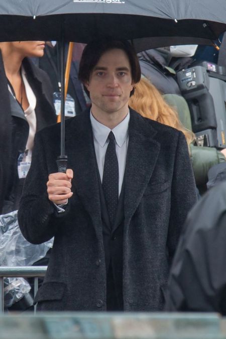 The actor Robert Pattinson Seen On Set